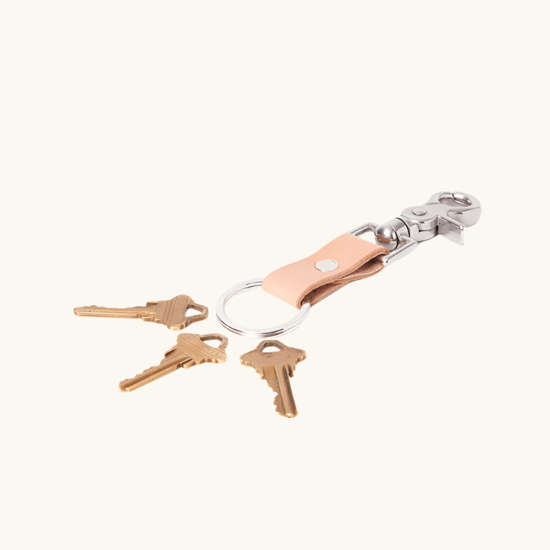 Natural vegetable-tanned leather clip key carry by Happy Patina