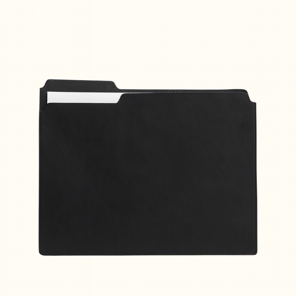Leather folder in natural vegetable‑tanned black leather by Happy Patina