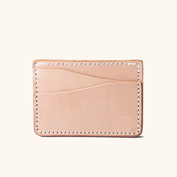 Slim card wallet in natural vegetable‑tanned leather by Happy Patina